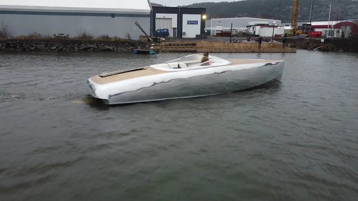 Sarvo 37 by Sarvo Marine - Electric performance boat on water